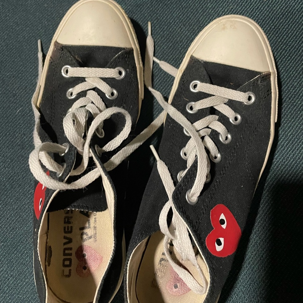 Converse Garcons Women's US11 in good condition
